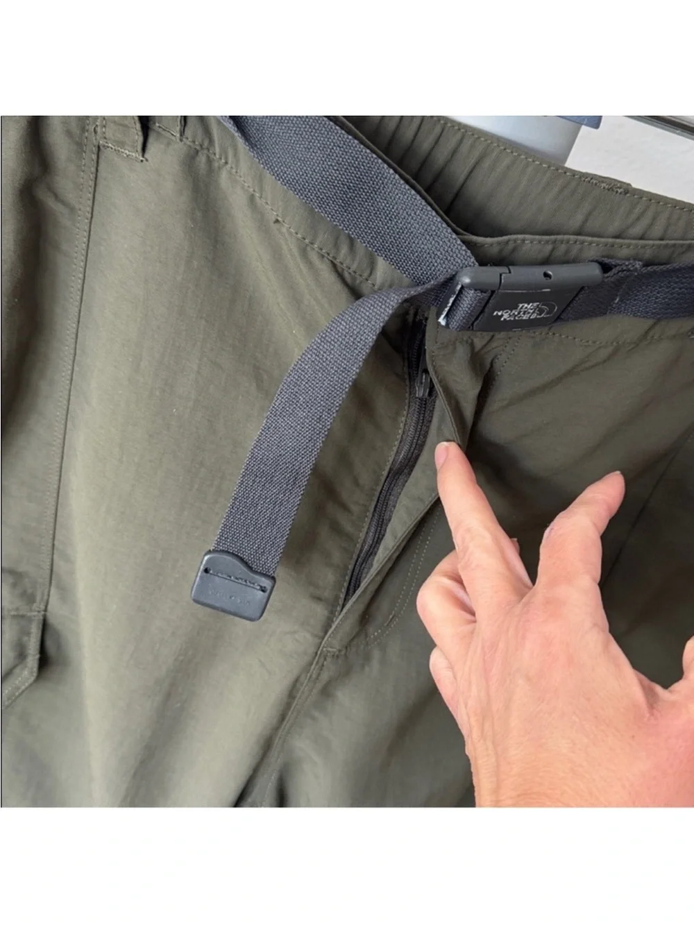 The North Face Men’s Cargo Convertible Belted Nylon Hiking Pants Sz XXL Green